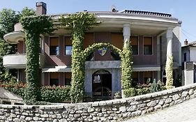 Villa Forum